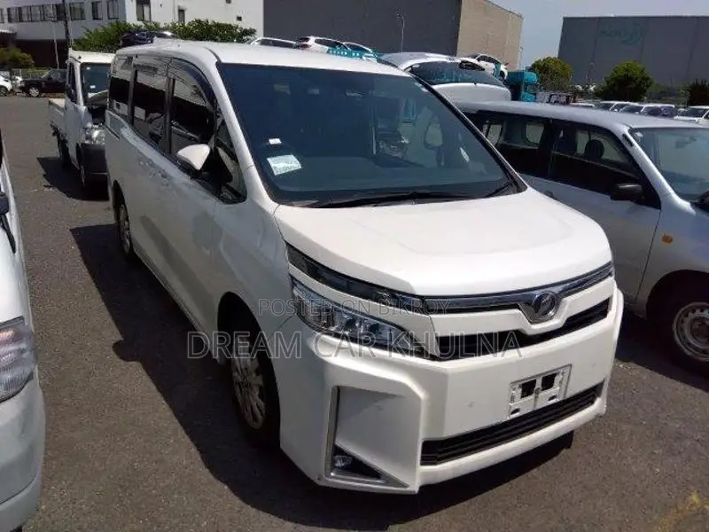 Toyota Voxy V Pkg Non Hybrid 2020