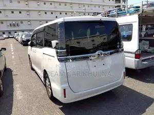 Toyota Voxy V Pkg Non Hybrid 2020