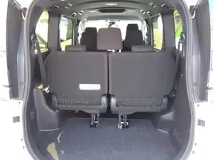 Toyota Voxy V Pkg Non Hybrid 2020