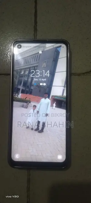 Samsung Galaxy A21 . (Used)