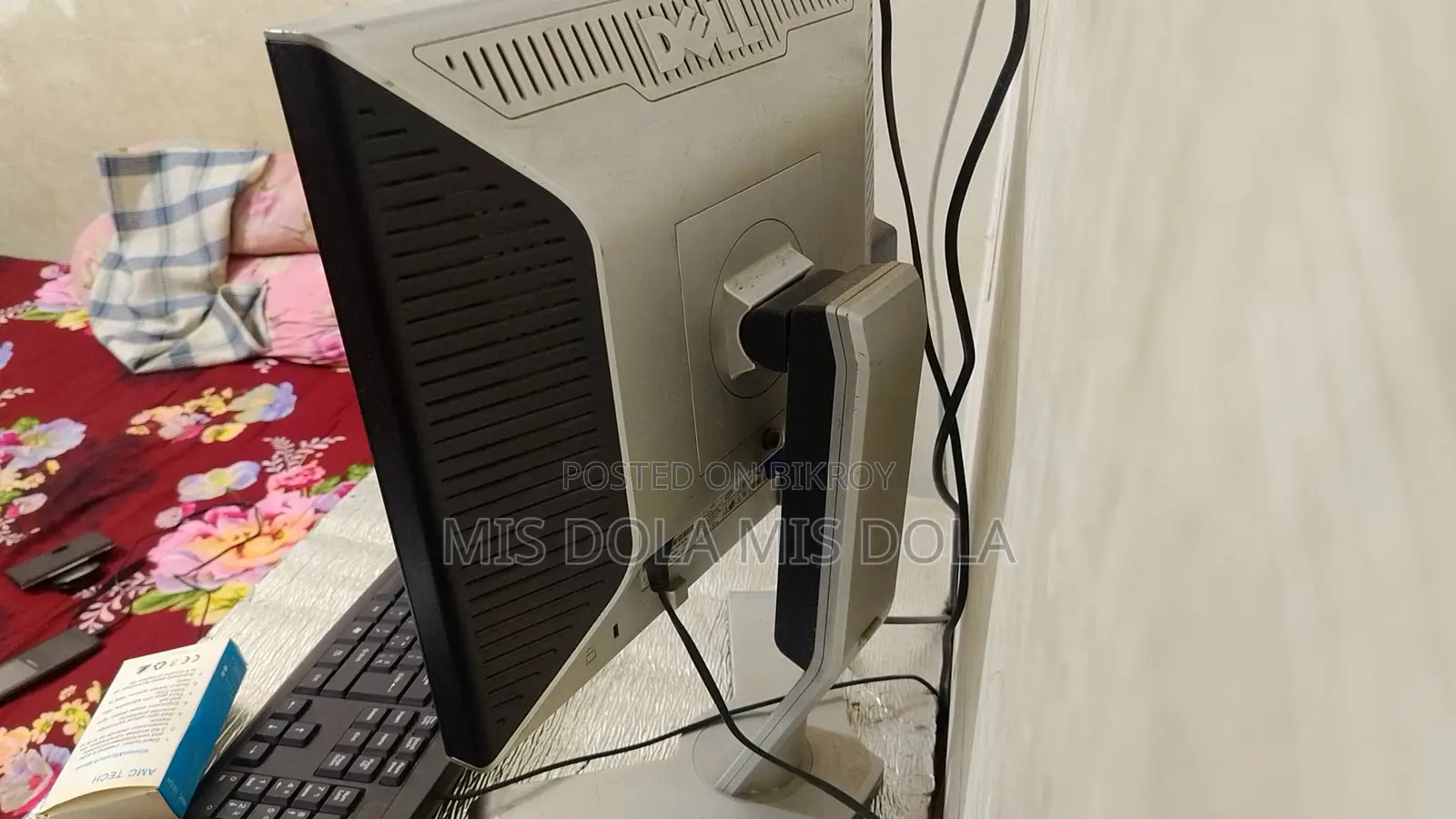 ফ্রেস কন্ডিশনের একটি DELL কম্পিউটার