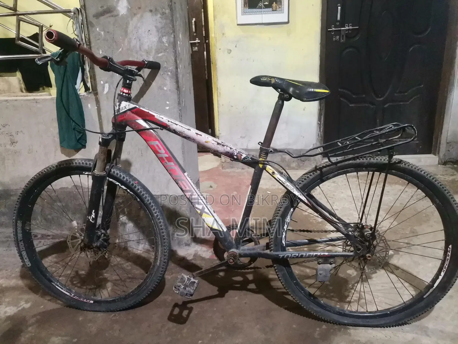 Used bicycle in like-new condition. Feel free to inspect.