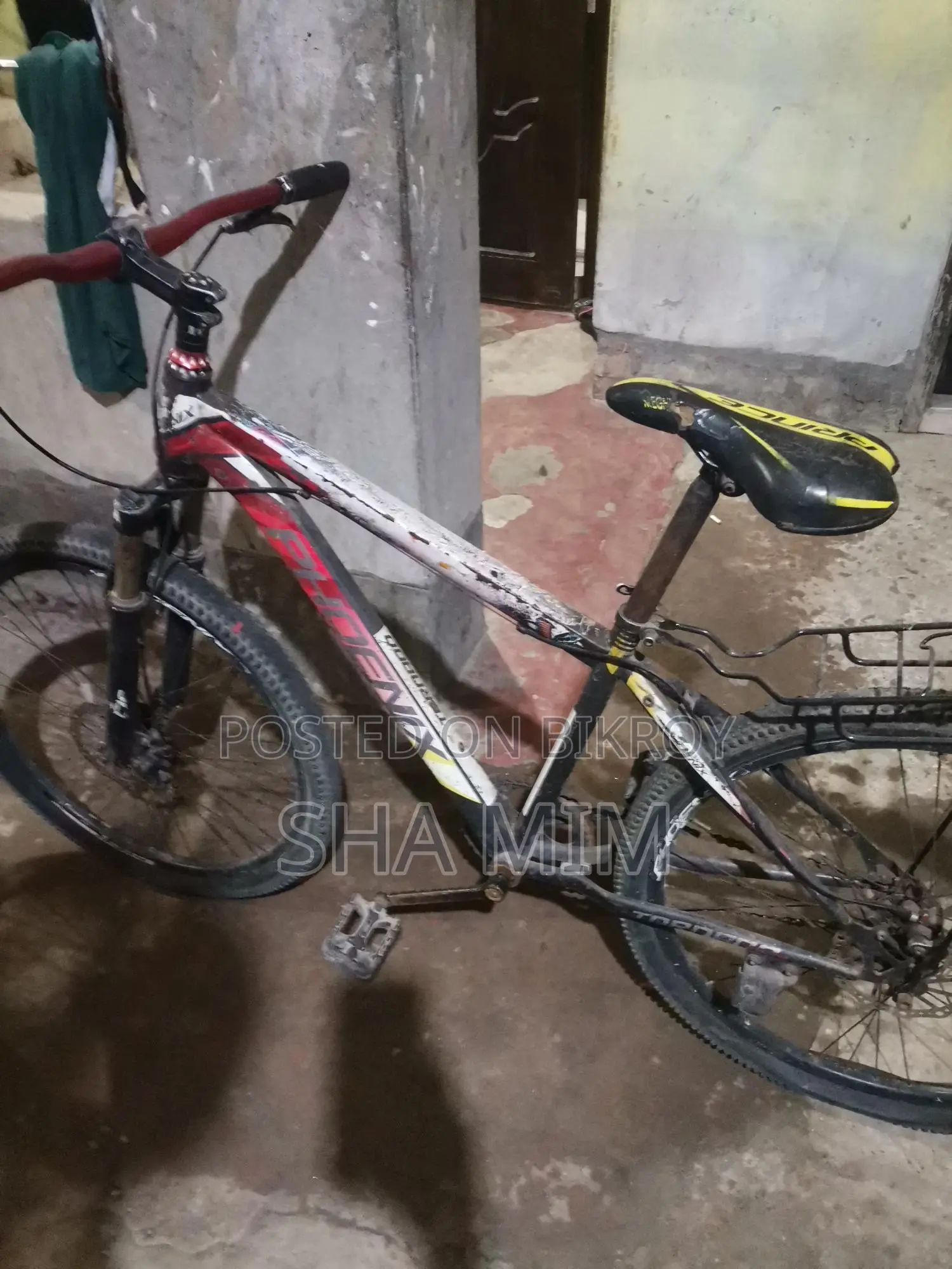 Used bicycle in like-new condition. Feel free to inspect.
