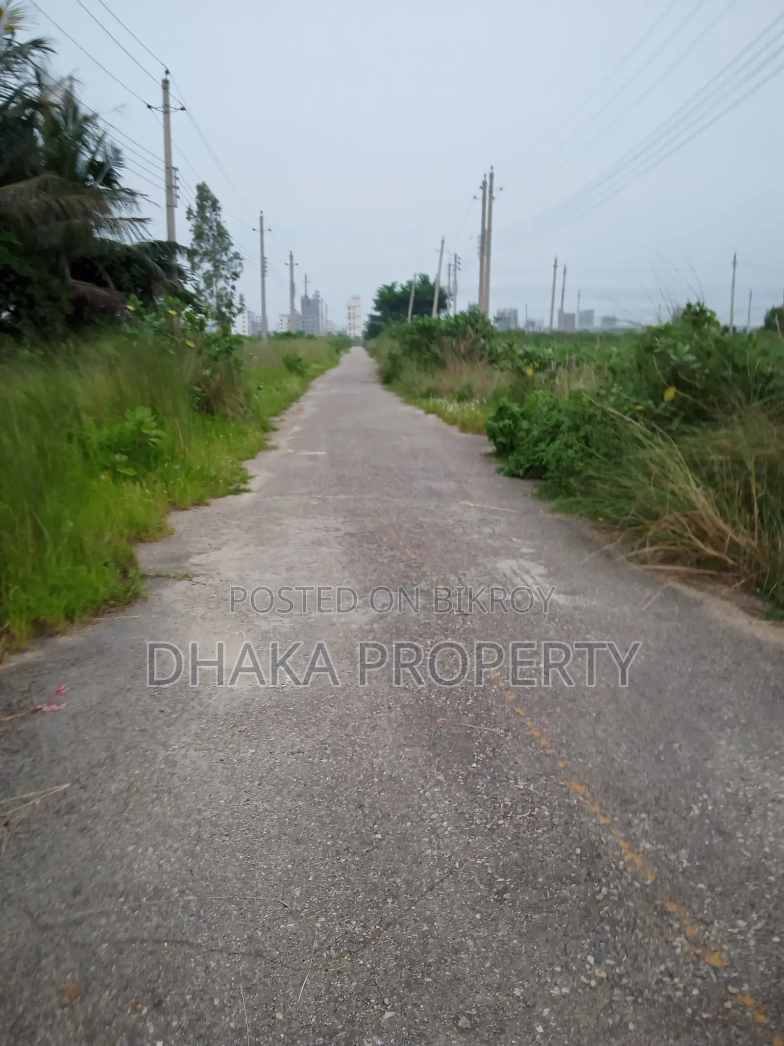 সেক্টর-৯ এ ৩০০ ফিট রোডের কাছে ৫ কাঠার পার্ক ফেস প্লট