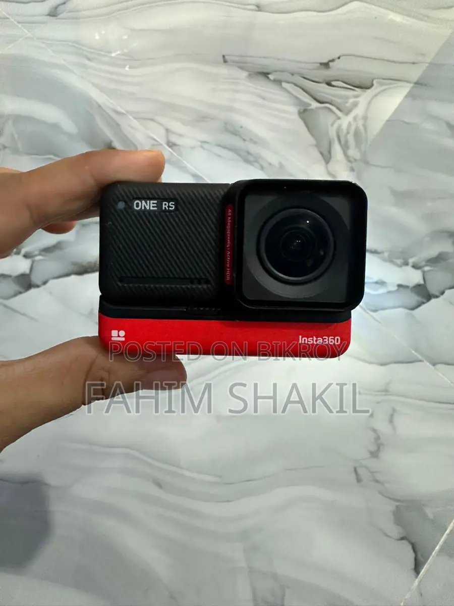Insta 360 One Rs
