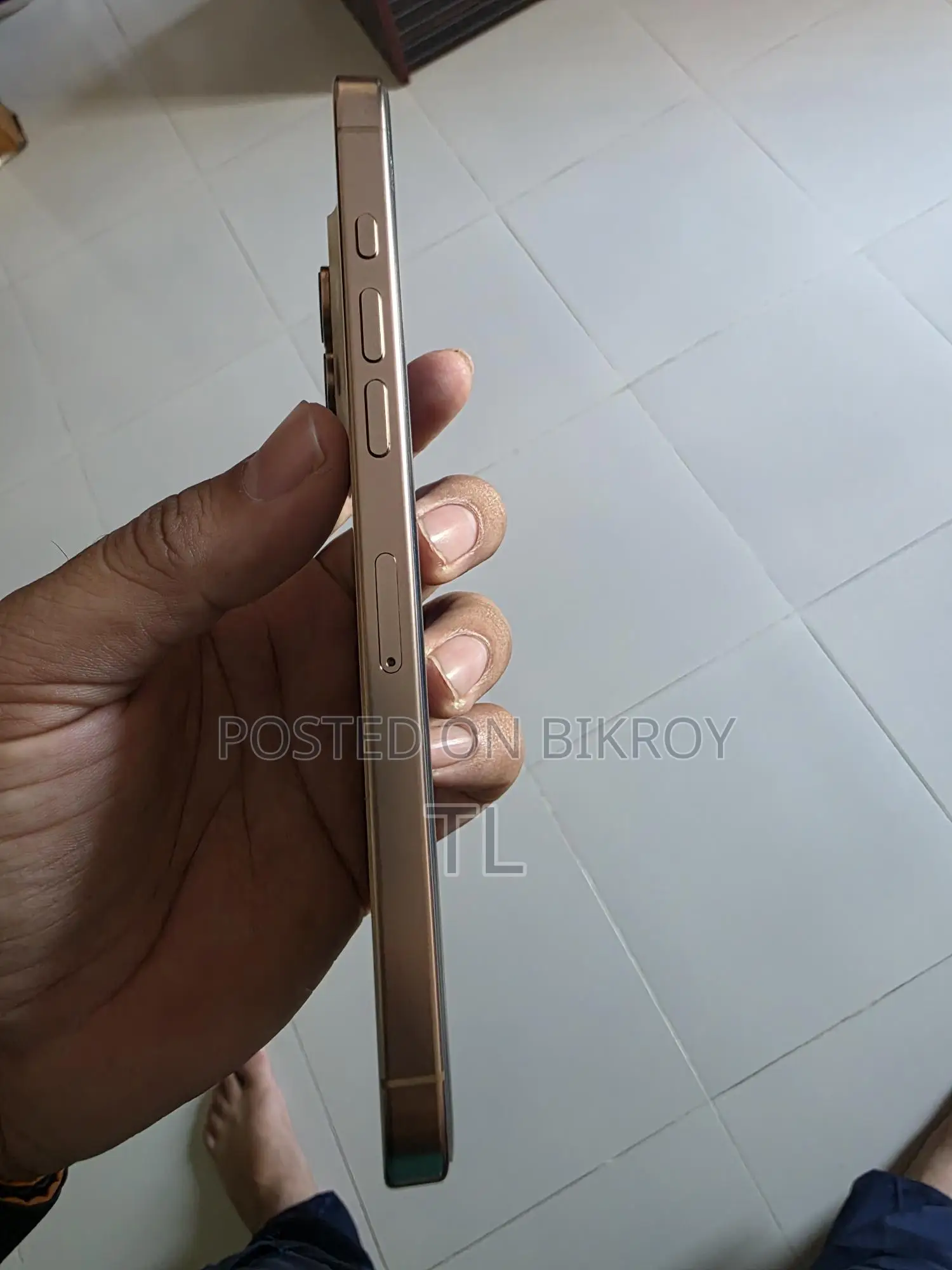 Apple iPhone 16 Pro Max . (Used)