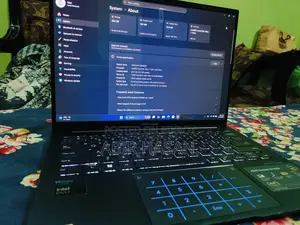 Model: ASUS ZenBook 14 OLED