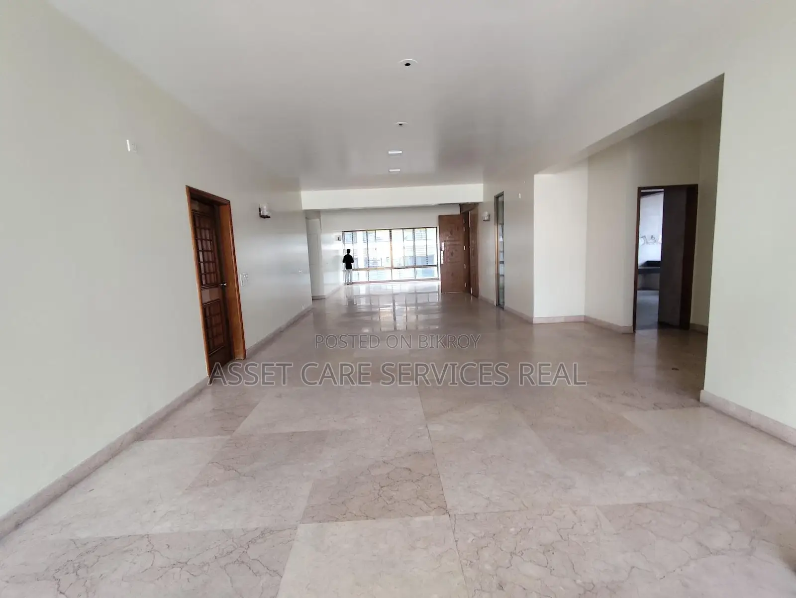 4200-Sqft Office Space Rent In Baridhara Diplomatic Zone