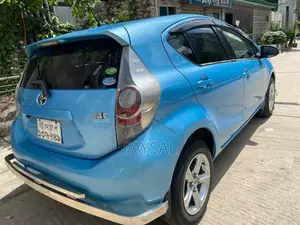 Toyota Aqua 2013
