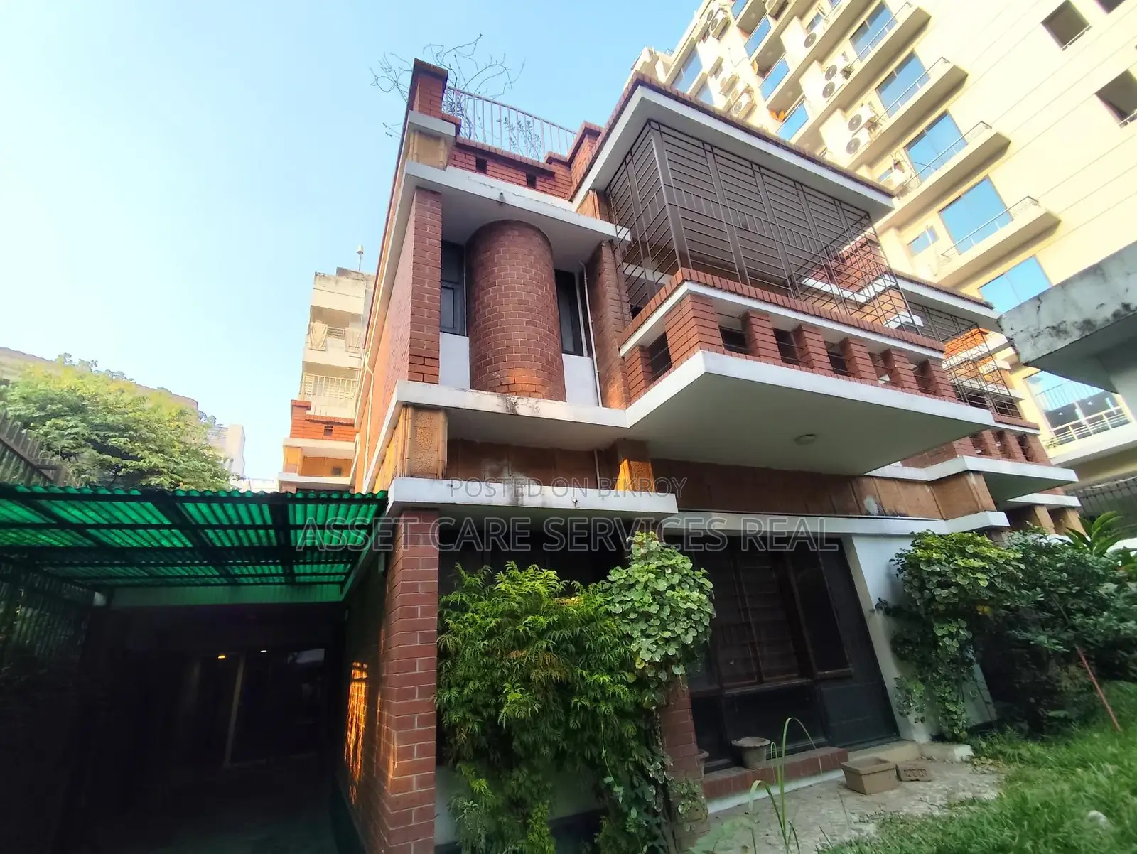 Luxurious Independent House Rent Baridhara Diplomatic Zone