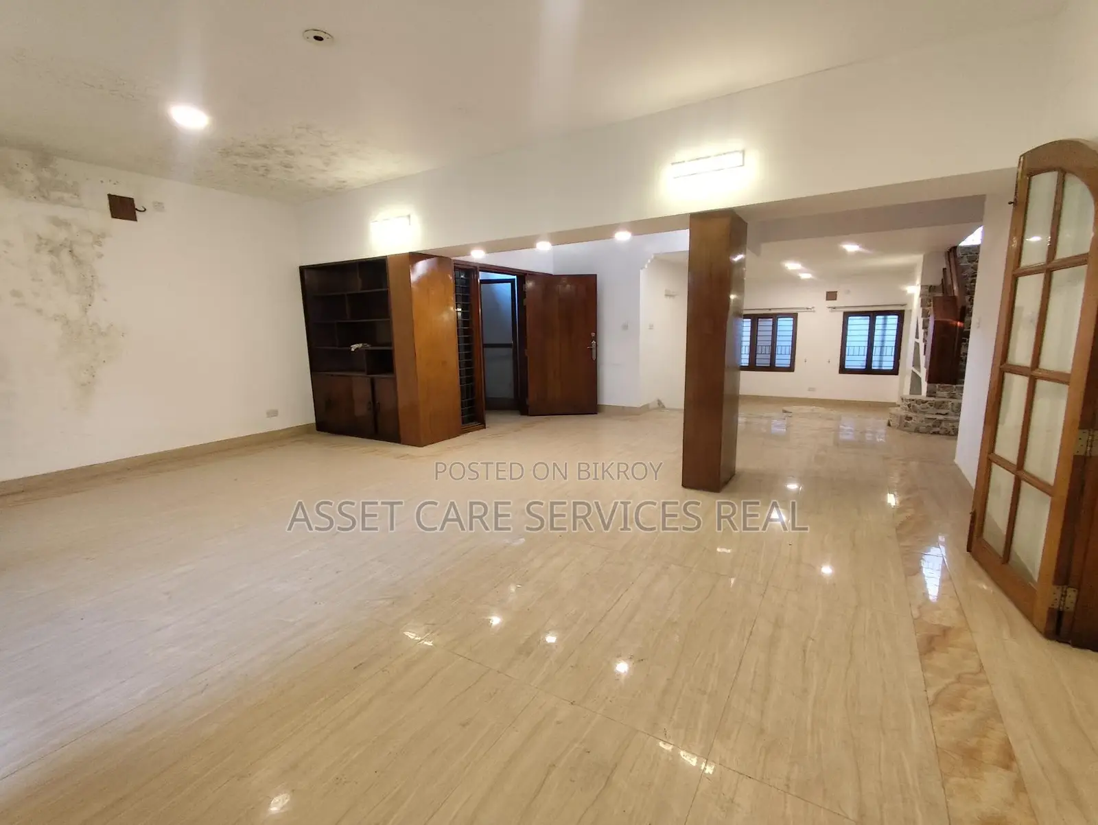 Luxurious Independent House Rent Baridhara Diplomatic Zone