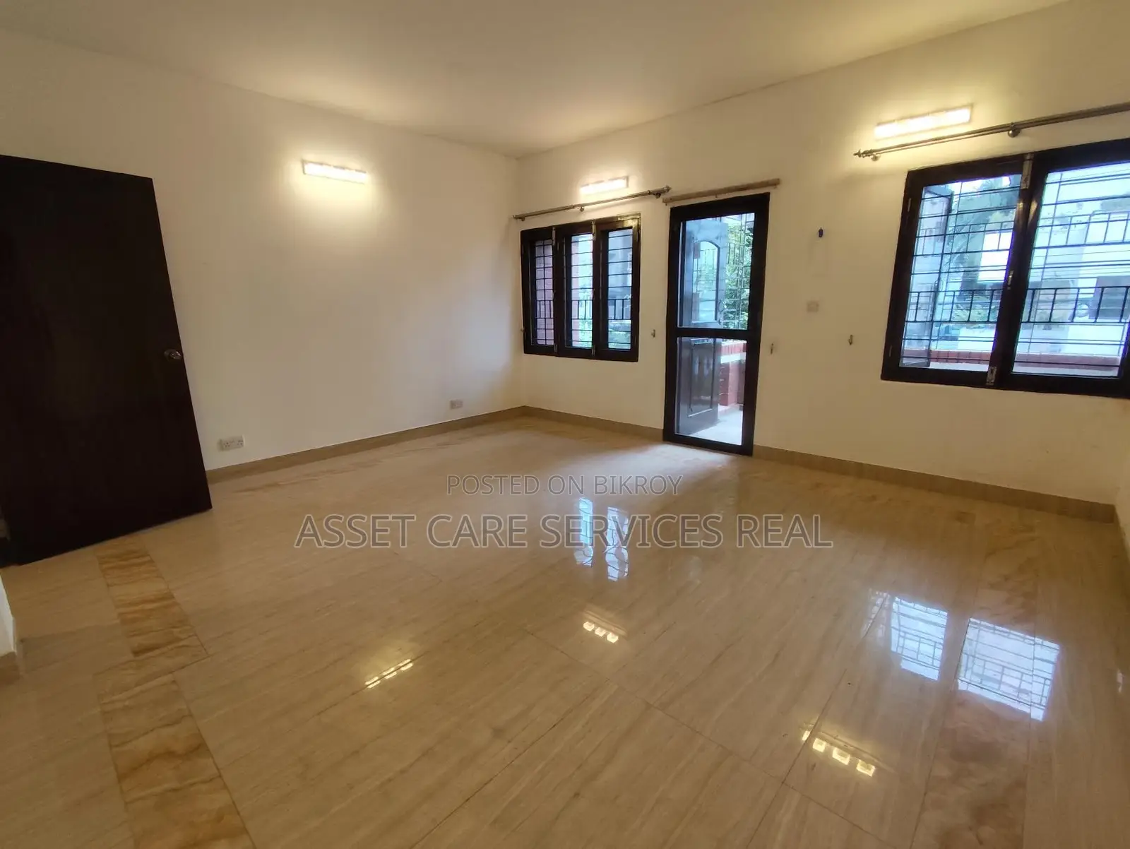 Luxurious Independent House Rent Baridhara Diplomatic Zone