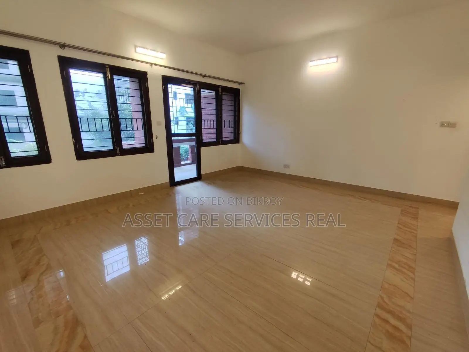 Luxurious Independent House Rent Baridhara Diplomatic Zone