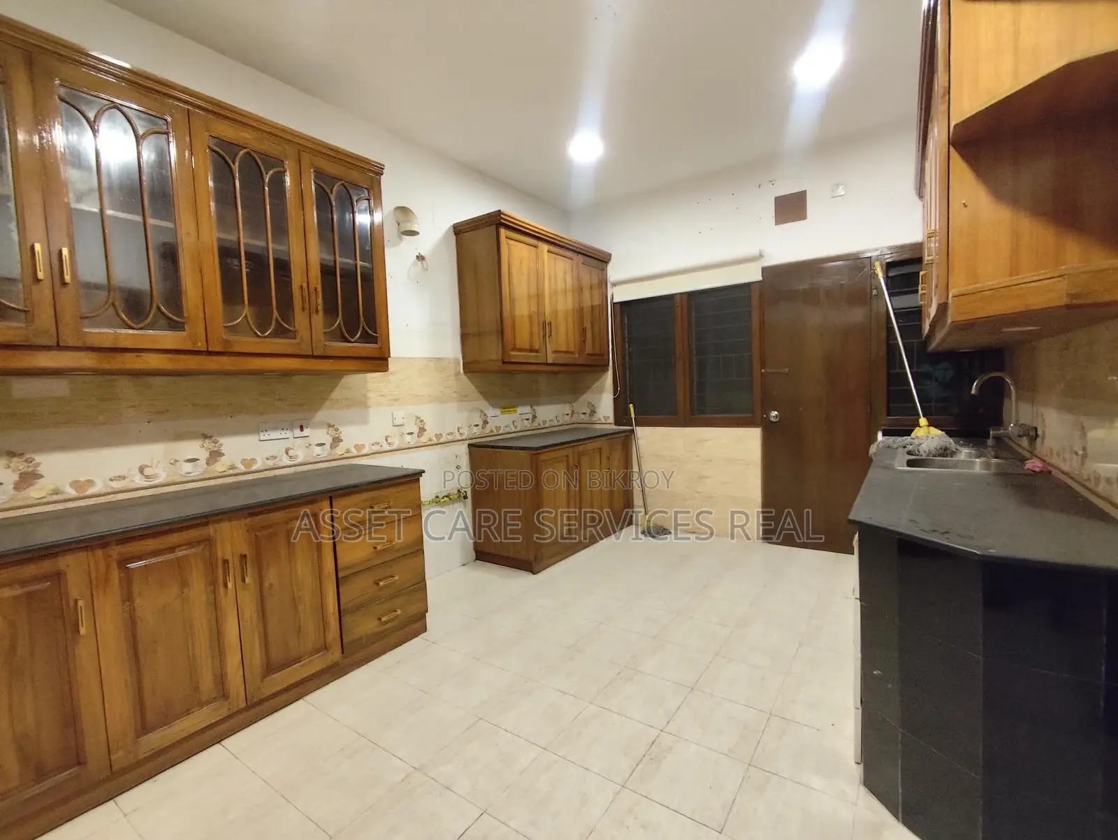 Luxurious Independent House Rent Baridhara Diplomatic Zone