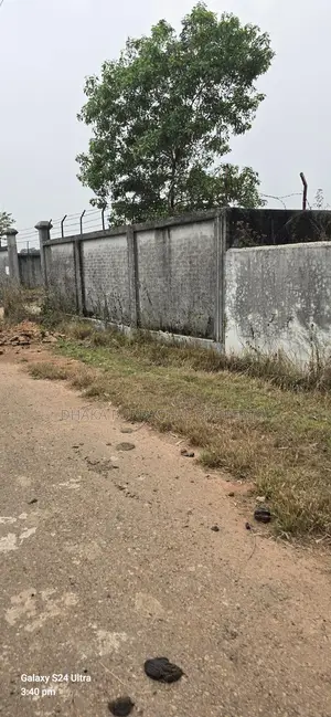 সেক্টর -১৭/বি, উত্তরমুখী বরাদ্দকৃত প্লট বিক্রয়