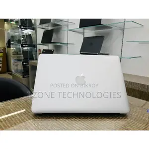 Apple MacBook AIR 2015,Core i7 8GB Ram 128GB SSD,5 Hours Charge
