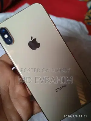 Apple iPhone XS . (Used)