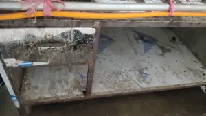 রেস্টুরেন্টের চুল