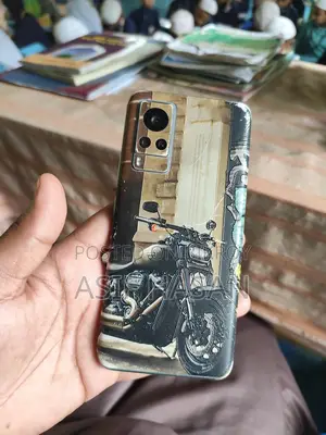 Vivo x60 8/128 (Used)