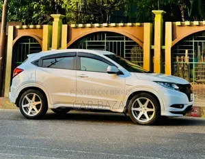 Honda Vezel S GRADE HYBRID 2014 White
