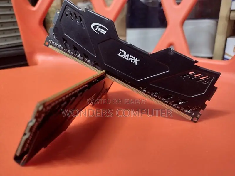 Team Dark 4GB DDR3‑1600 Desktop RAM (Team Group) Single Stick