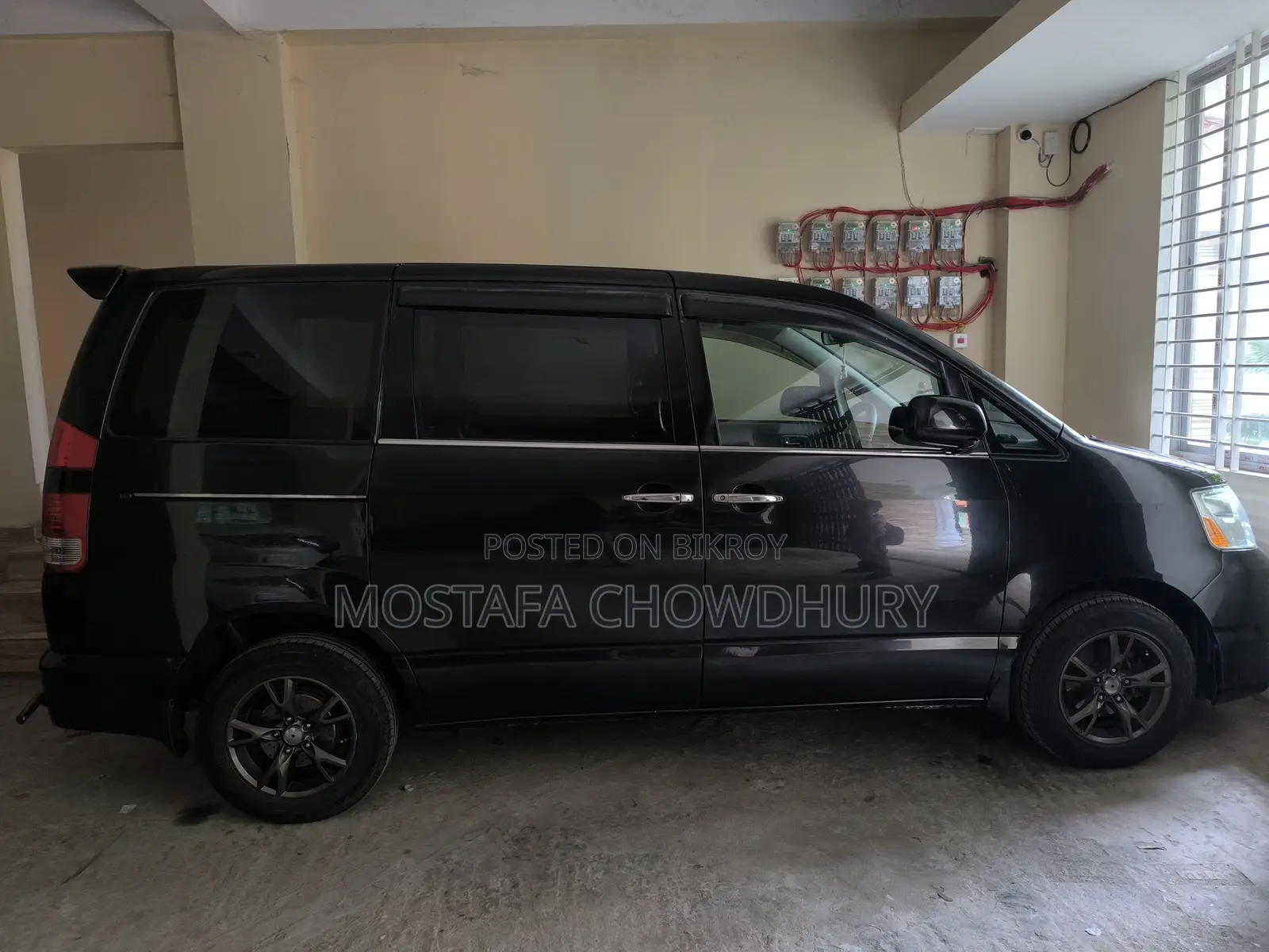 Toyota Noah X 2006