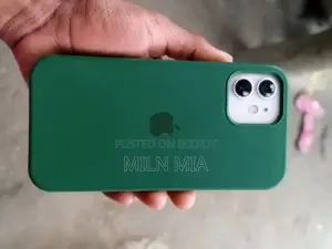 Apple iPhone 12 (Used)