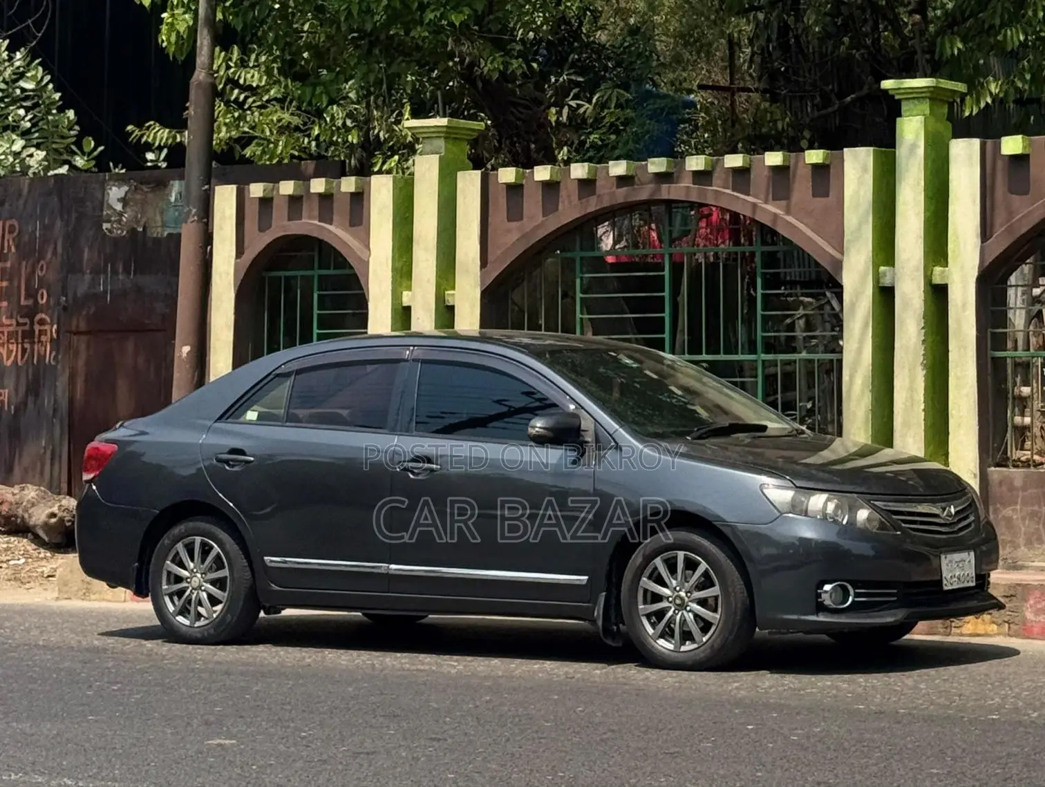 টয়োটা অ্যালিয়ন জি প্রো এডিশন গ্রে ২০১৩ কালো