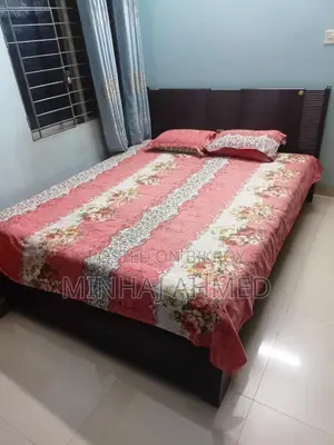 প্রিমিয়াম ডাবল বেড ৫.৫ ফুট X ৬.৫