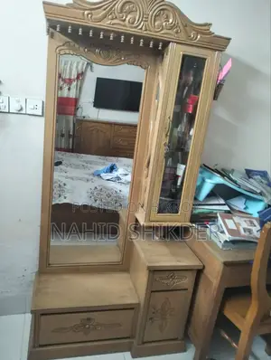 সেগুন কাঠের ড্রেসিং টেবিল