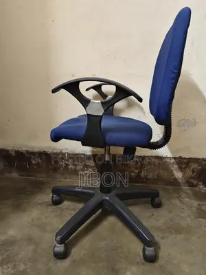 চেয়ার।