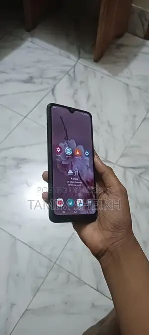 Samsung Galaxy A20 (Used)