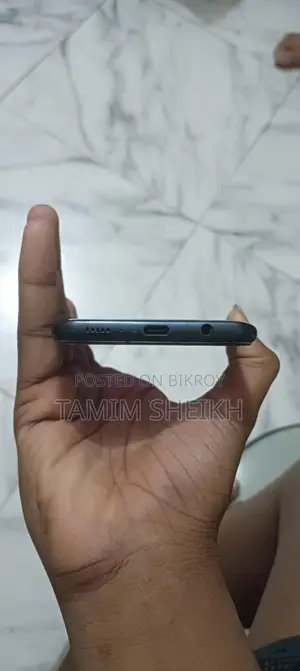 Samsung Galaxy A20 (Used)