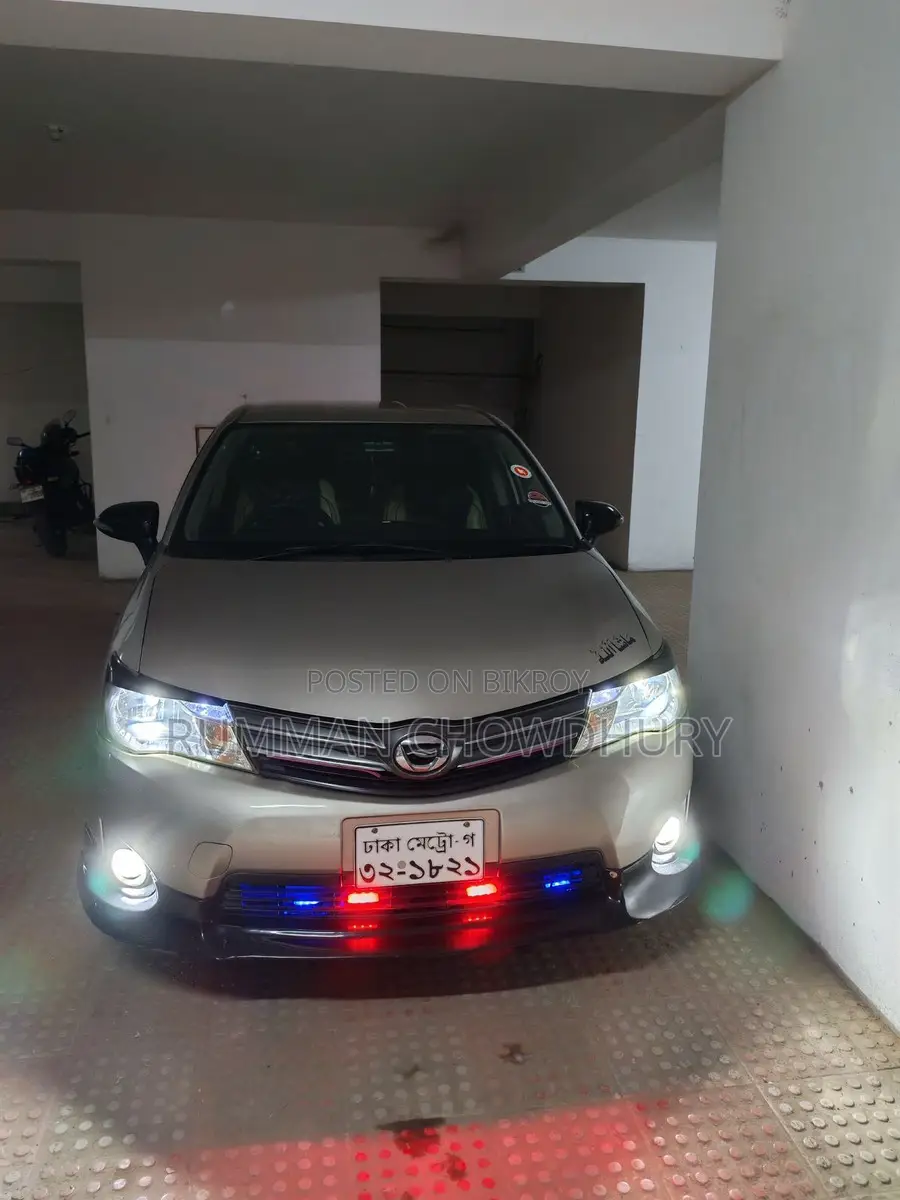 Toyota Axio 2012