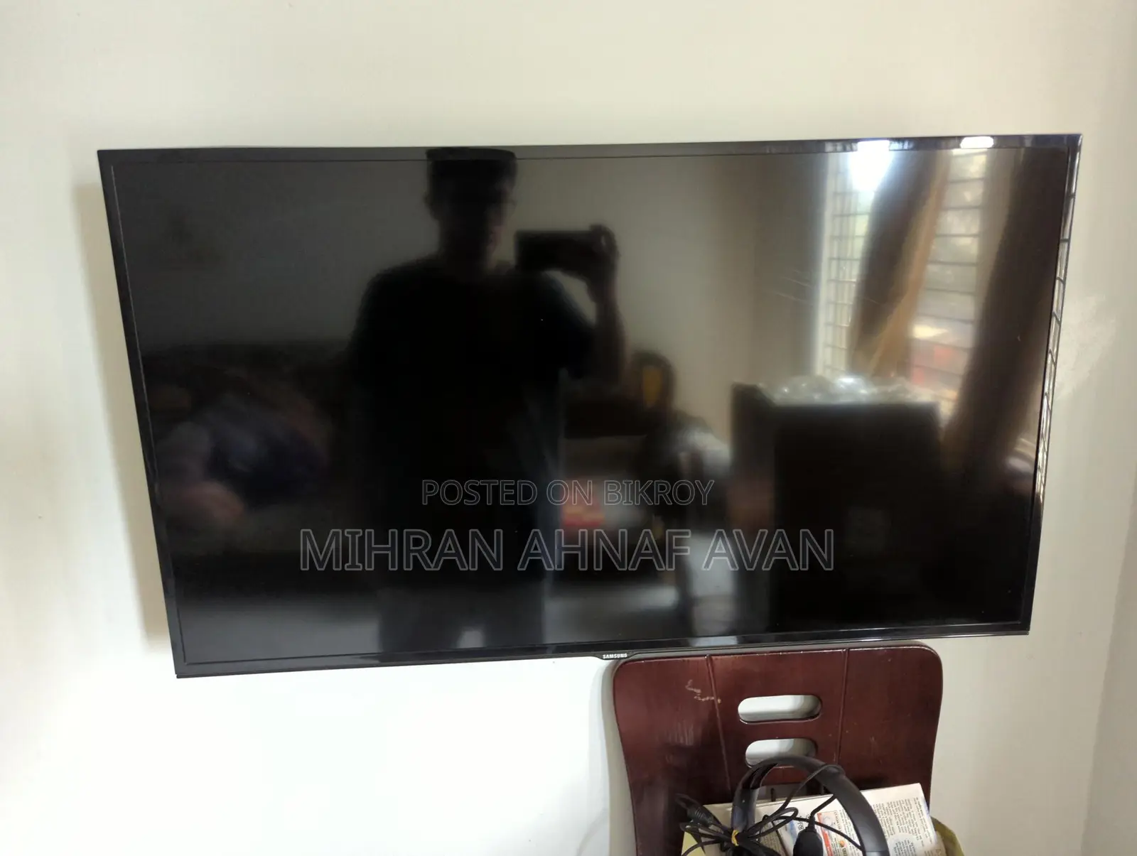 Tv for sell in good price negotiate if interested.