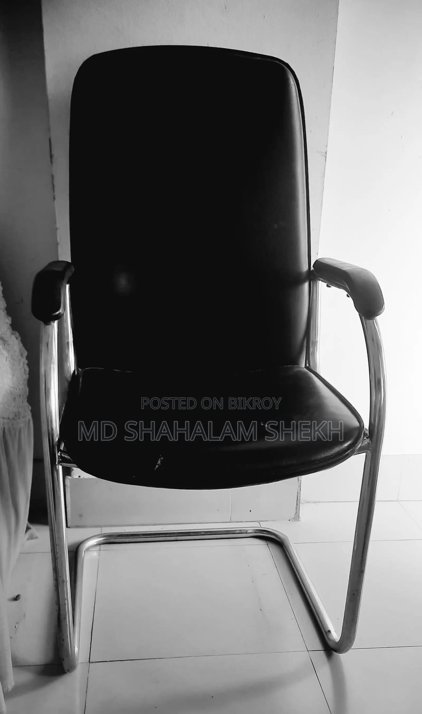 যারা ভালো মানের অফিস সেকিং চেরার নিতে চান,শুধু তাদের জন্য