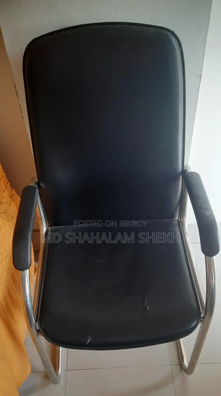 যারা ভালো মানের অফিস সেকিং চেরার নিতে চান,শুধু তাদের জন্য