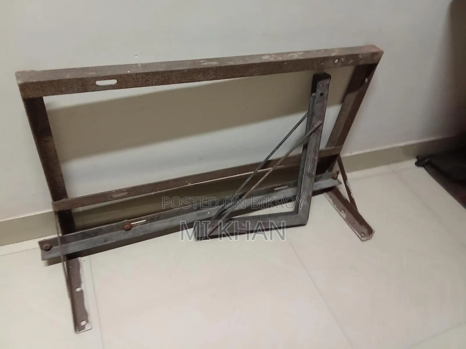 Outdoor Stand