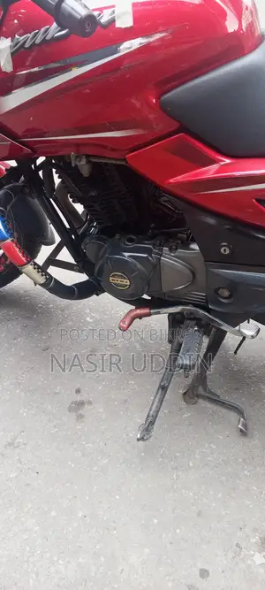 Bajaj Pulsar 150 . 2018