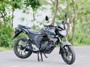 Yamaha FZs V2 . 2024