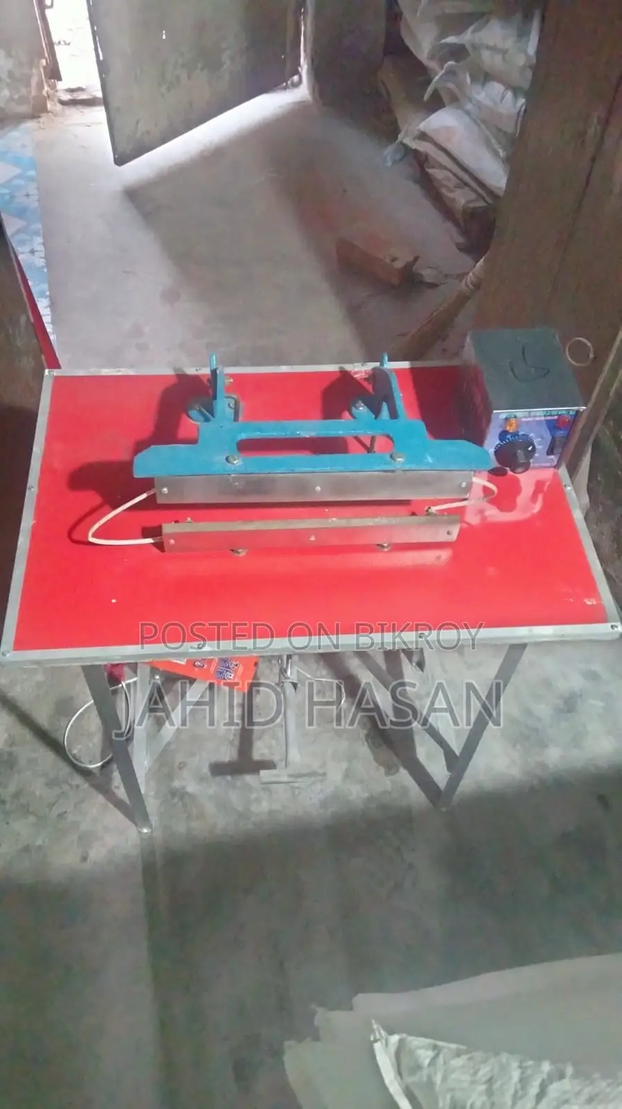 যেকোনো পলি রেপিং করা যায়
