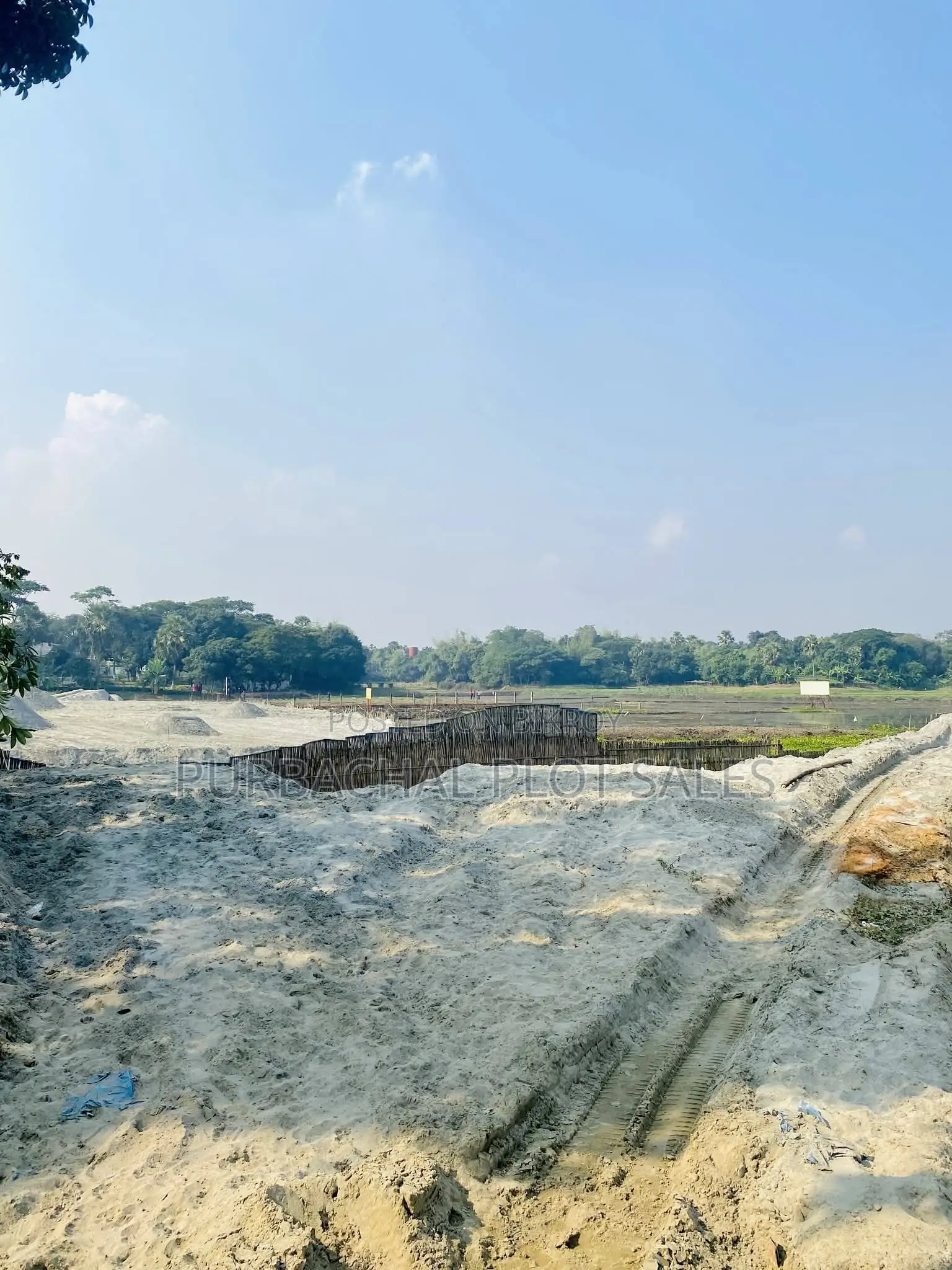 পূর্বাচলের পাশেই প্লট কিনতে চান?