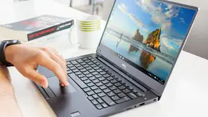 New Laptop Dell Latitude 13 7370 8GB Intel Core i7 SSD 256GB
