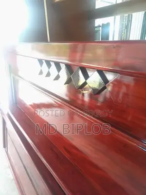 মেহগনি কাঠের খাট একদম নতুন