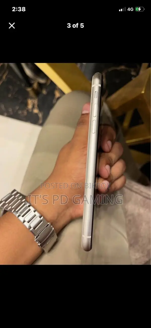 Apple iPhone 11 (Used)