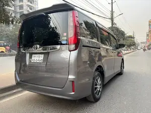 Toyota Noah Super Fresh Con. 2016