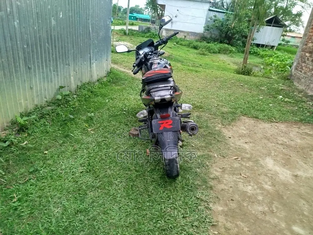 Bajaj Discover 150 (2015)