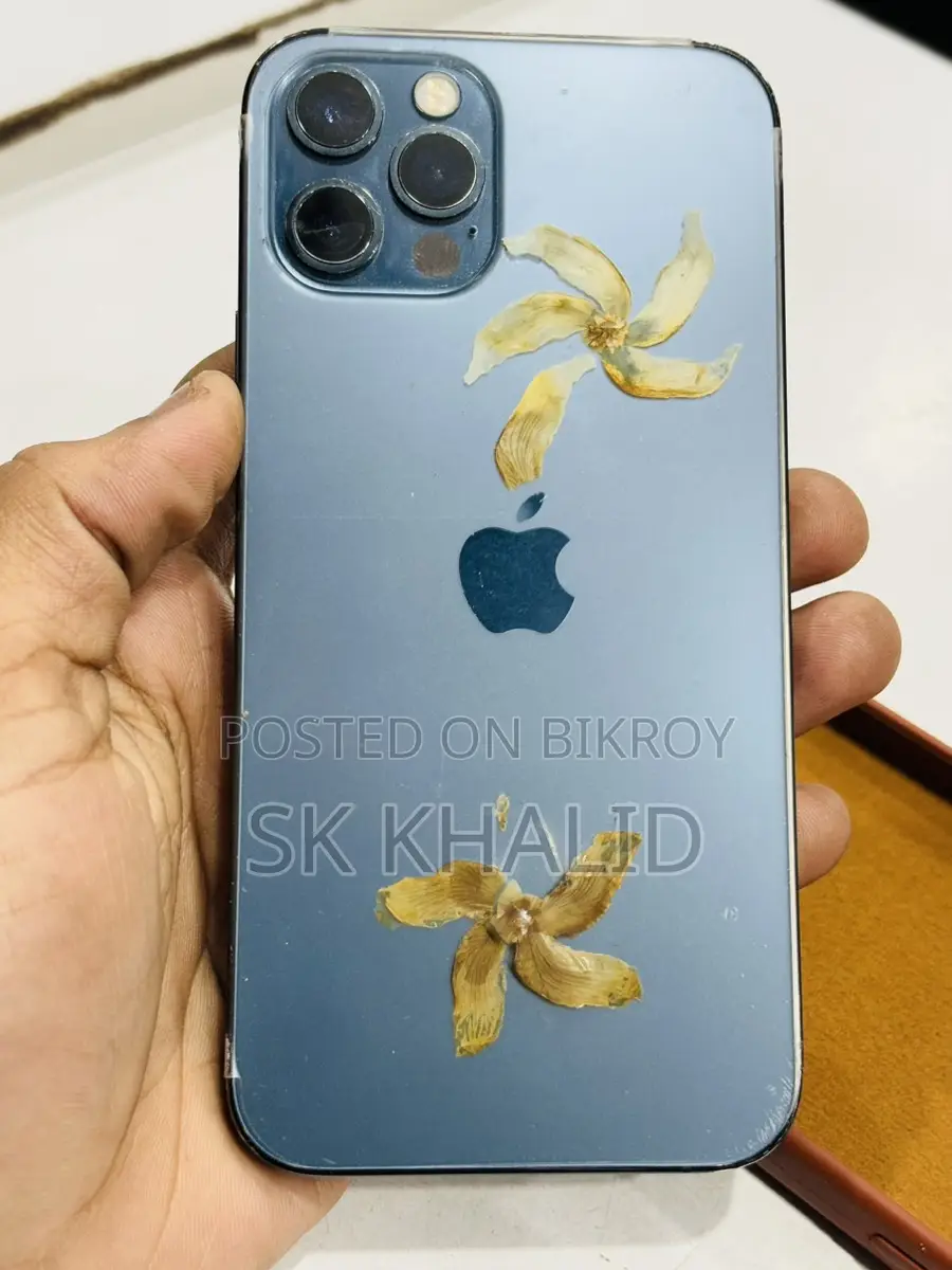Apple iPhone 12 Pro . (Used)