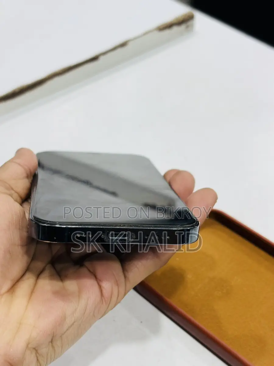 Apple iPhone 12 Pro . (Used)