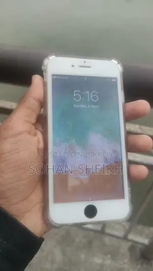 Apple iPhone 6 . (Used)
